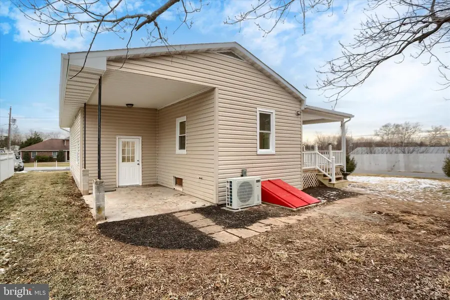 38 Stanley Dr, New Oxford, PA 17350 - #3