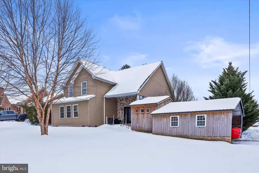 201 E King St, East Berlin, PA 17316 - Image #2