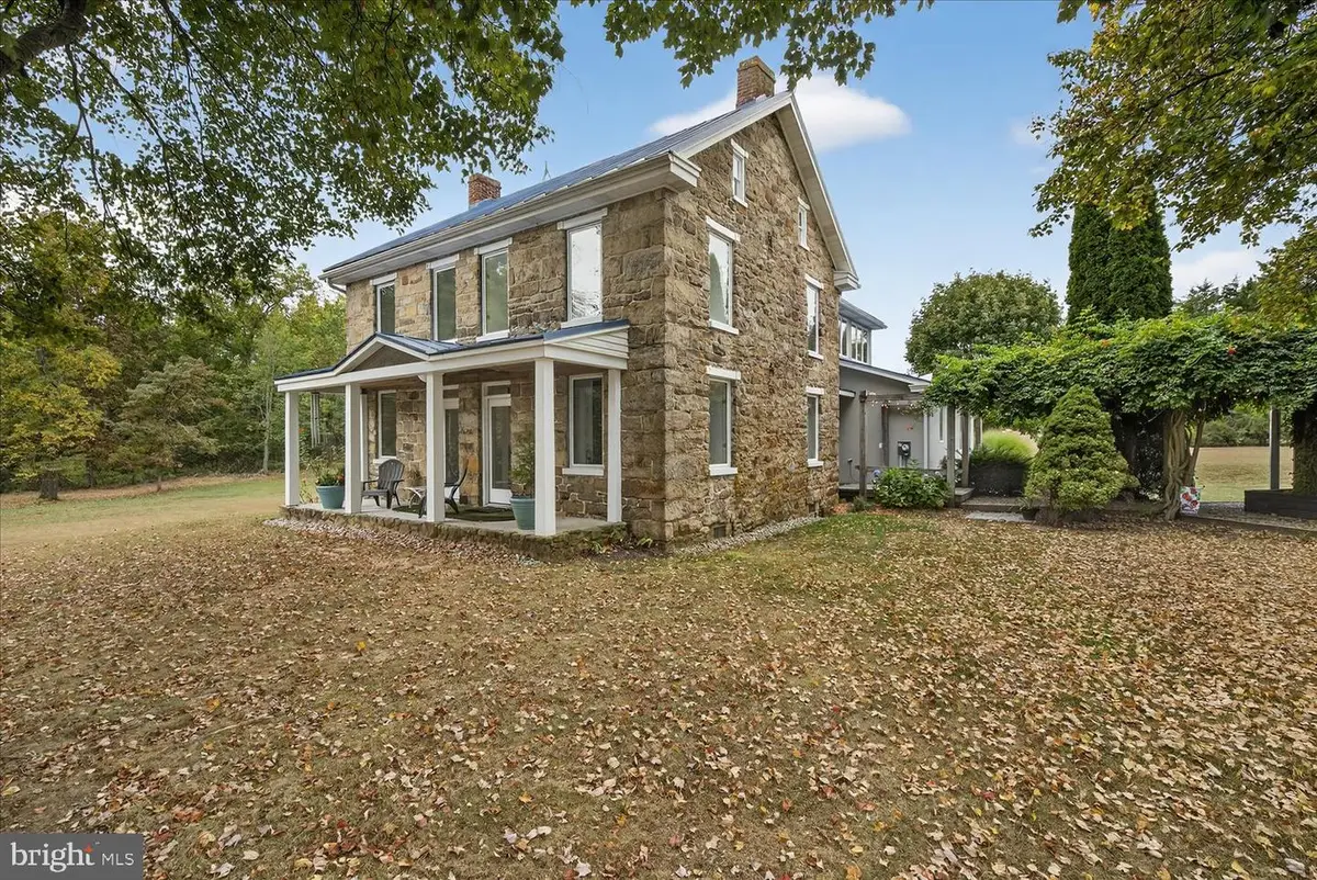 464 Locust Ln, Littlestown, PA 17340 - #1