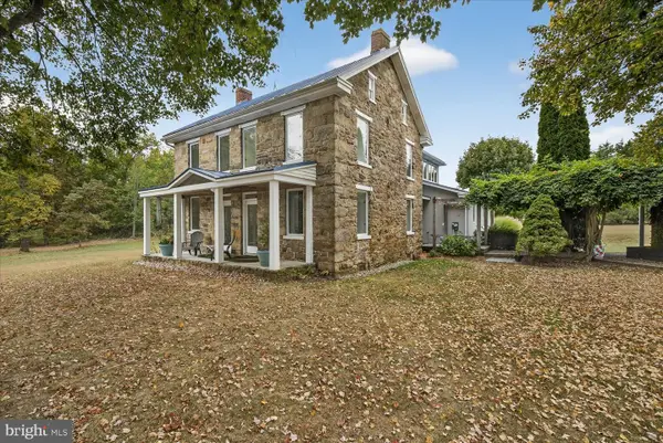 464 Locust Ln, LITTLESTOWN, PA 17340