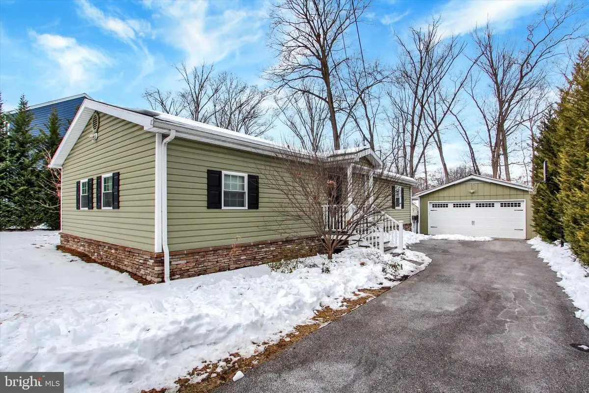 243 Forrest Dr, Gettysburg, PA 17325 - #1