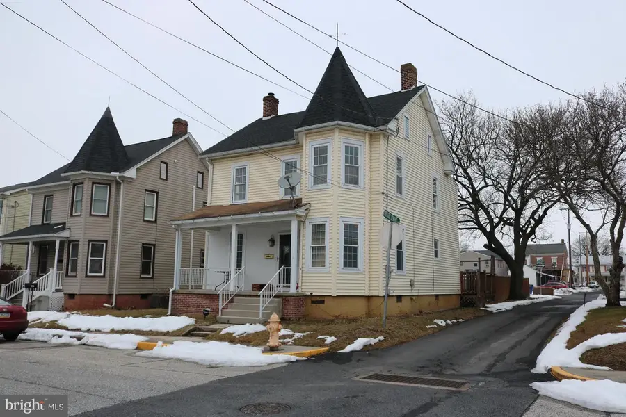 230 M St, Littlestown, PA 17340 - #2