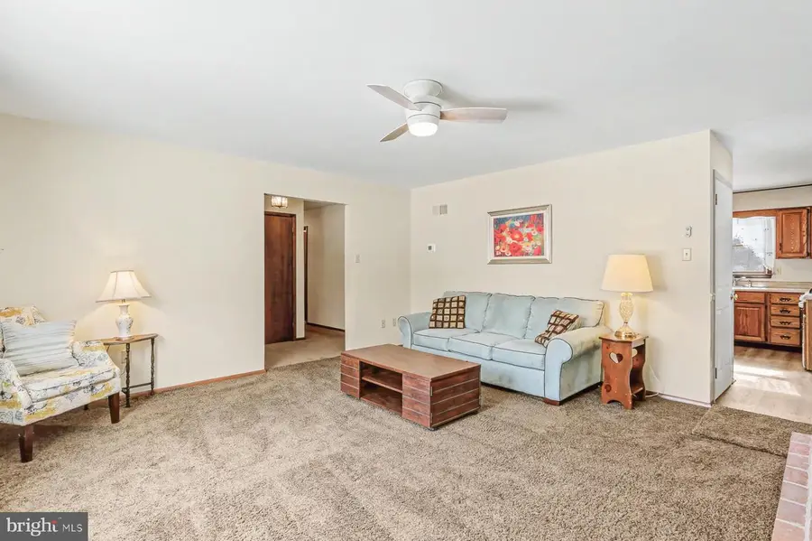 16 Halleck Dr, East Berlin, PA 17316 - #3