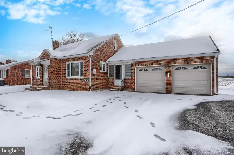 678 Littlestown Rd, Littlestown, PA 17340 - #3