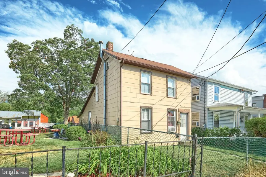 422 S Washington St, Gettysburg, PA 17325 - #2