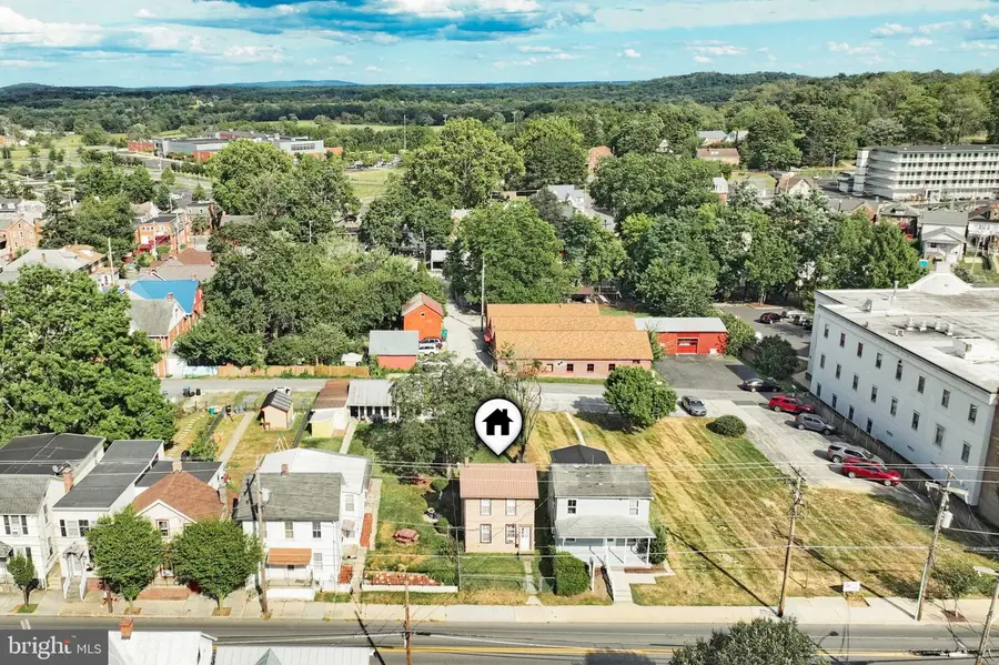 422 S Washington St, Gettysburg, PA 17325 - #3