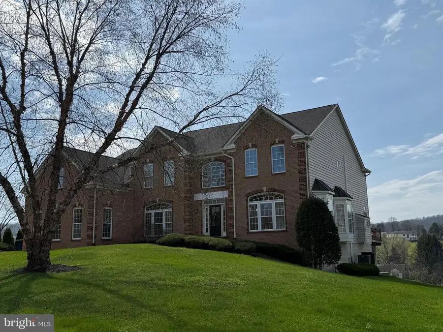 40 Fawn Hill Rd, Hanover, PA 17331 - #2