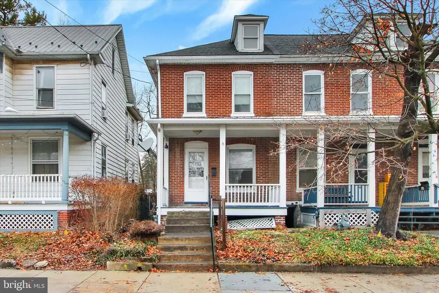 44 E Water St, Gettysburg, PA 17325 - #2