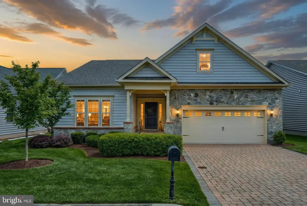 221 Savannah Dr, Gettysburg, PA 17325 - #1