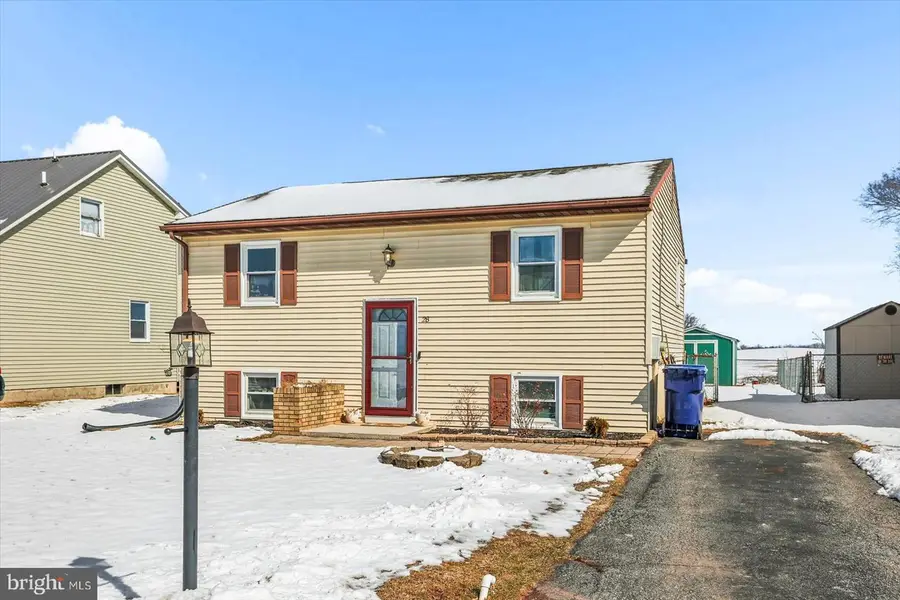 28 Fawn Ave, New Oxford, PA 17350 - #2