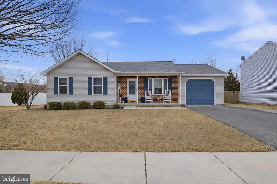 51 Abbotts Dr, Abbottstown, PA 17301 - #2