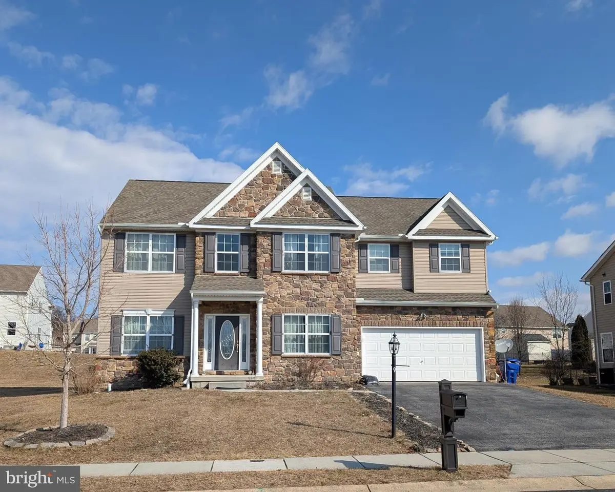 9 W Imperial Dr, Aspers, PA 17304 - #1