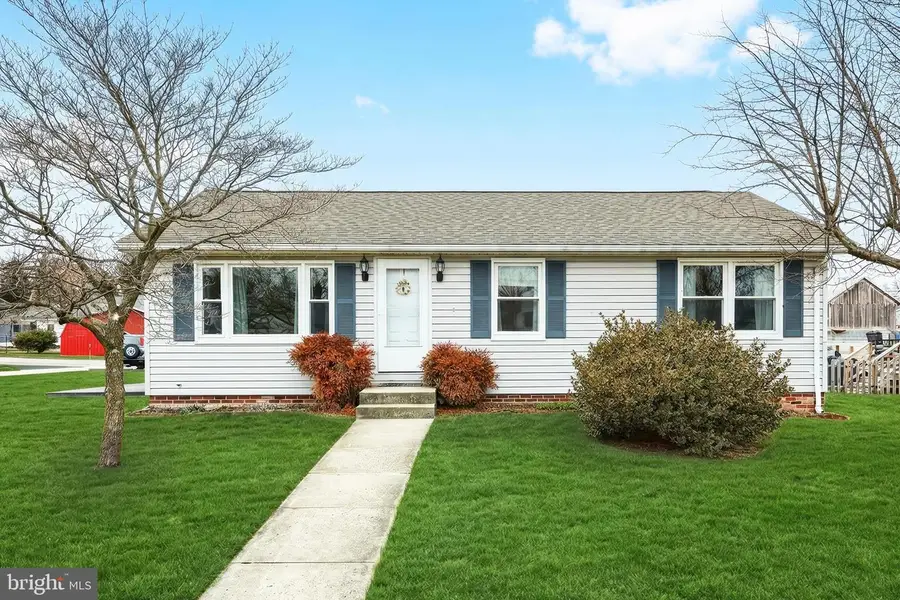 484 S Columbus Ave, Littlestown, PA 17340 - #2