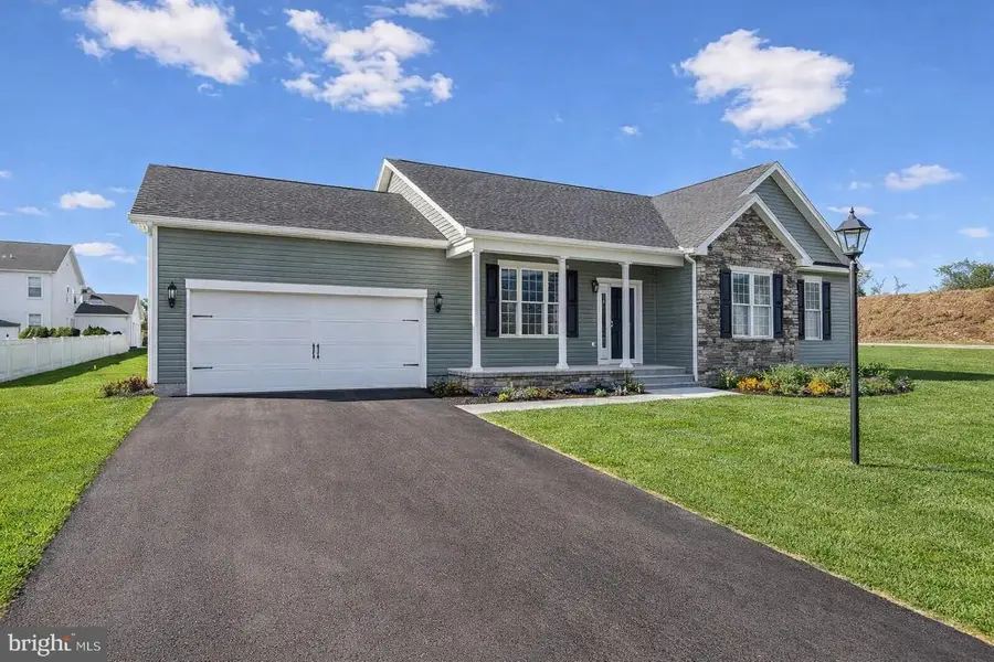 7 Chickadee Ct, Gettysburg, PA 17325 - #2