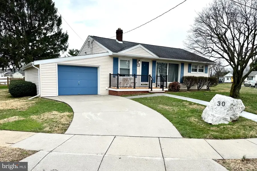 30 Lincoln Dr, Hanover, PA 17331 - #2