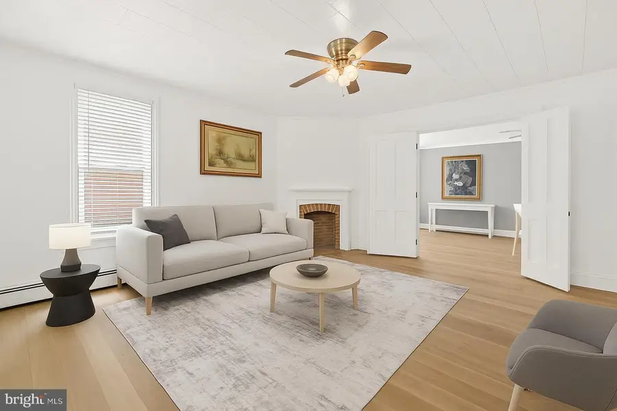 201 E Main St, Fairfield, PA 17320 - #3