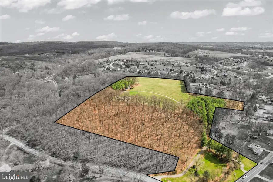 15 Maple Grove Rd, Hanover, PA 17331 - #2