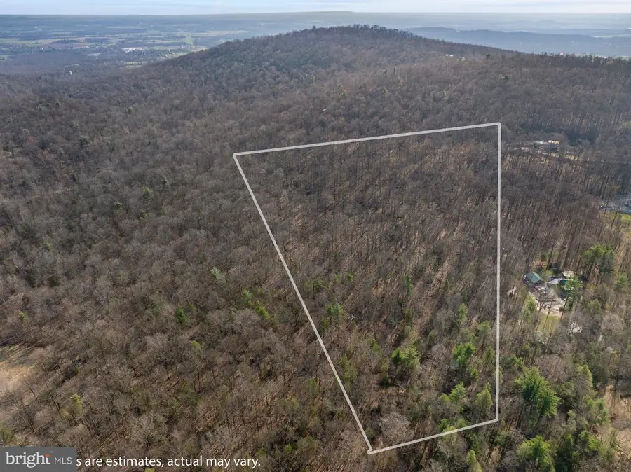 215 Dug Ln, Fairfield, PA 17320 - #2