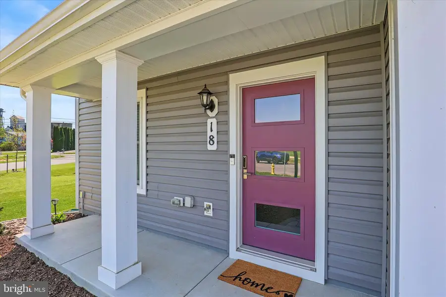 18 Chesterfield Rd, New Oxford, PA 17350 - #3