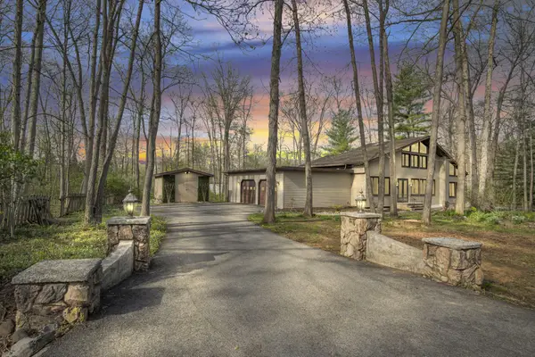 10 Lincoln Dr, EAST BERLIN, PA 17316