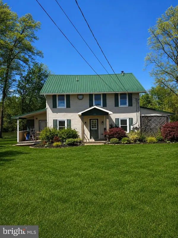 210 Cottage Dr, NEW OXFORD, PA 17350