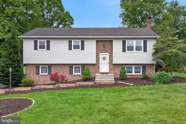 140 Hamilton Dr, ABBOTTSTOWN, PA 17301