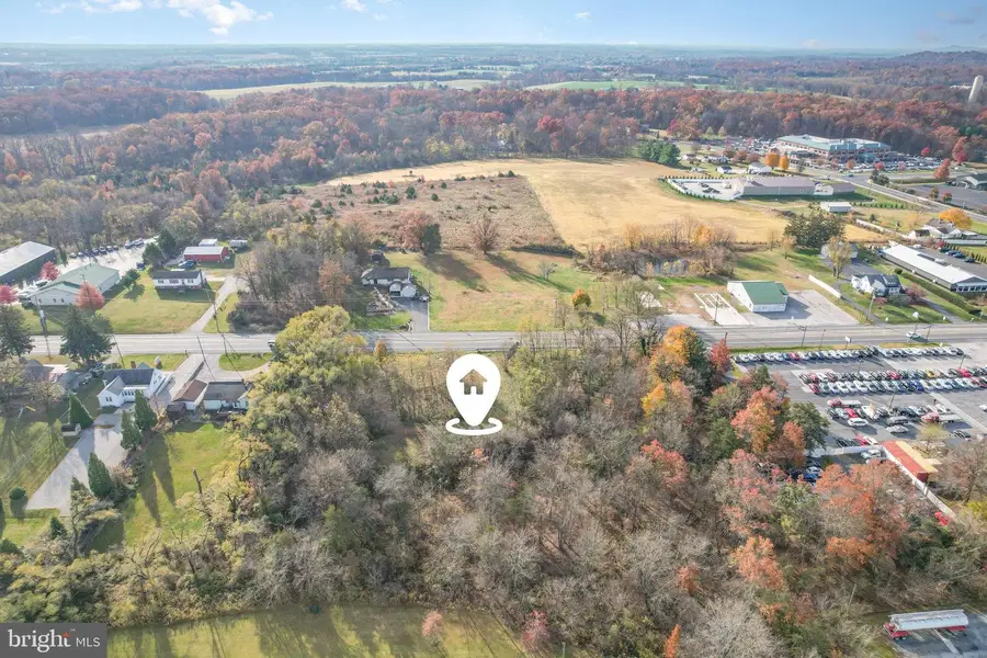1820 York Rd, New Oxford, PA 17350 - #3