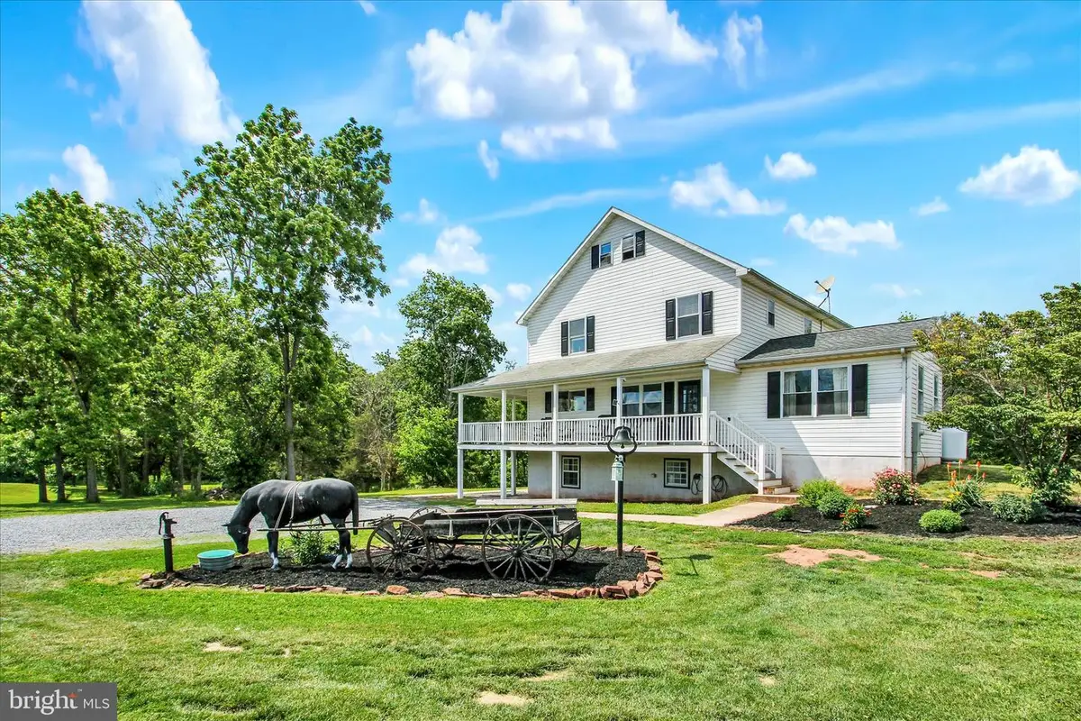 341 Schwartz Rd, Gettysburg, PA 17325 - #1
