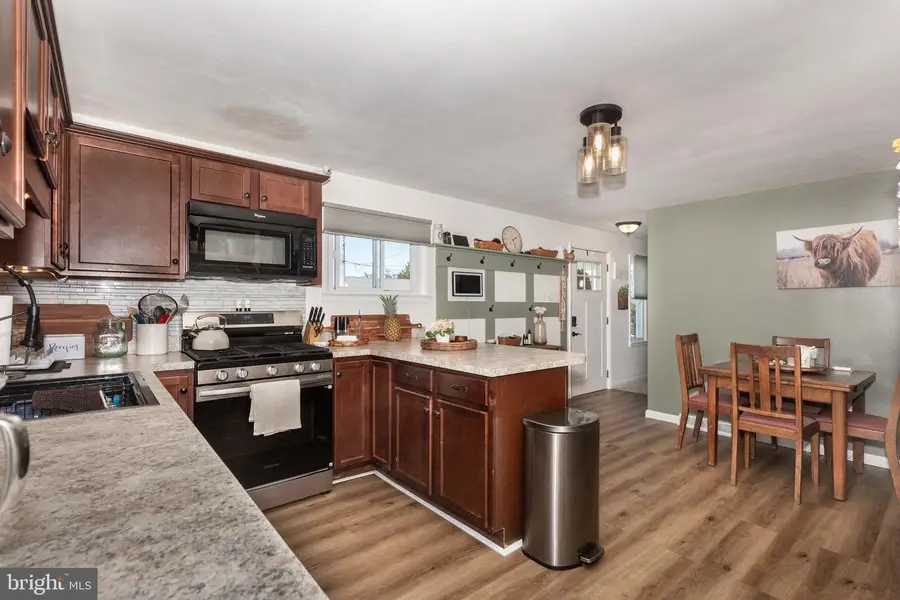22 Pleasant View Dr, Hanover, PA 17331 - #3