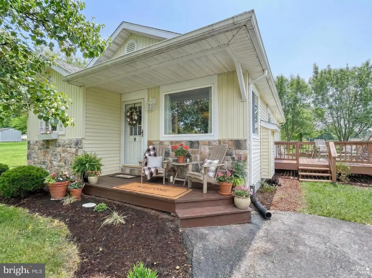 26 Pleasanton Dr, East Berlin, PA 17316 - #1