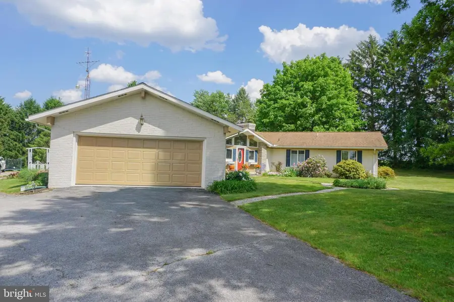 389 Basehoar Rd, Littlestown, PA 17340 - #2