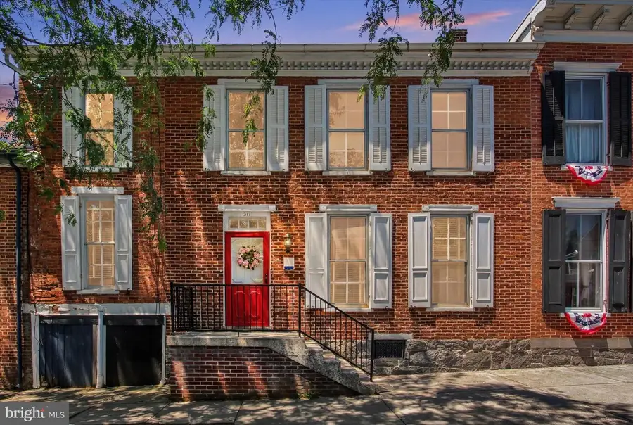 317 Baltimore St, Gettysburg, PA 17325 - #2