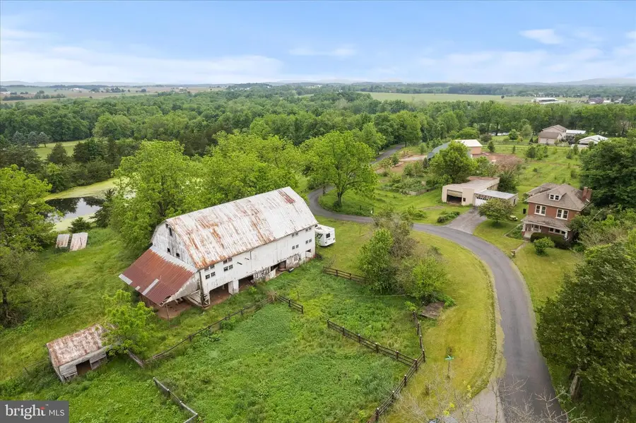 355 Winding Ln, East Berlin, PA 17316 - #2