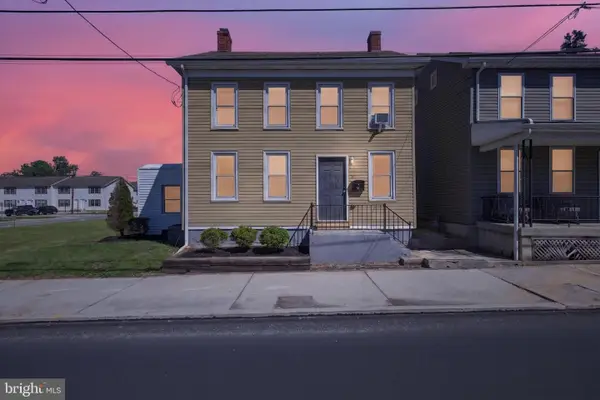 25 Main St, MCSHERRYSTOWN, PA 17344