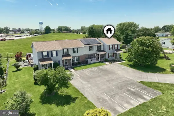 112 Billerbeck St, NEW OXFORD, PA 17350