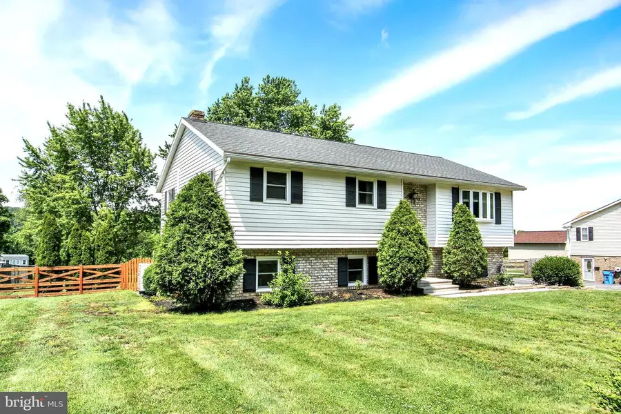 1067 Pine Grove Rd, Hanover, PA 17331 - #3