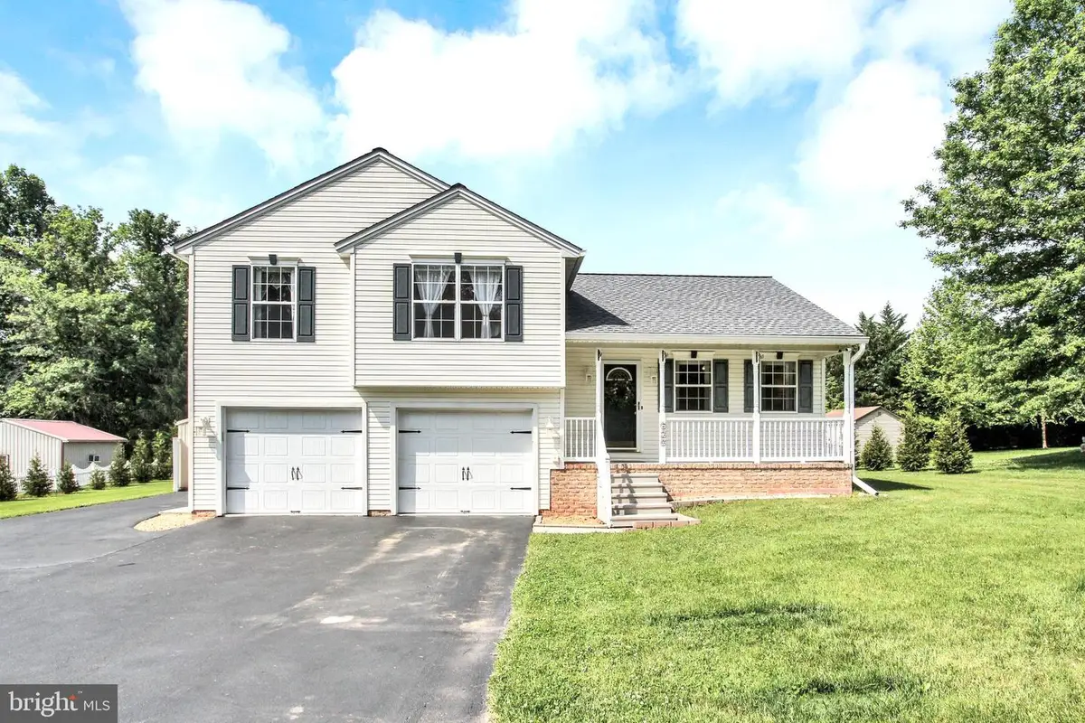 620 Brough Rd, Abbottstown, PA 17301 - #1