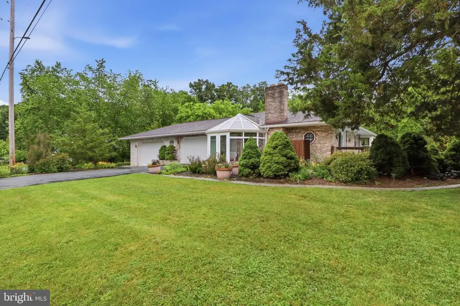 22 Burnside Dr, East Berlin, PA 17316 - #2