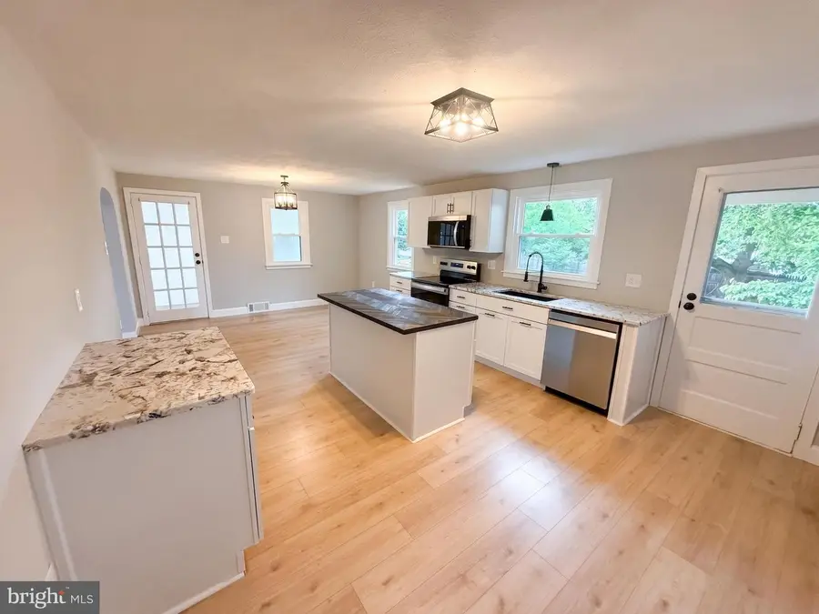508 Beaver St, East Berlin, PA 17316 - #2