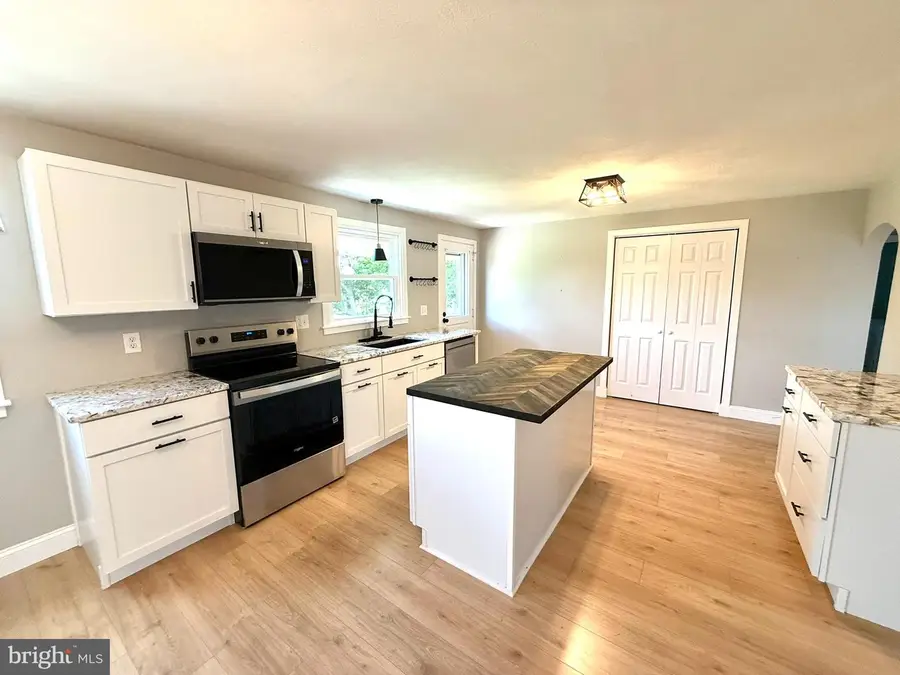 508 Beaver St, East Berlin, PA 17316 - #3