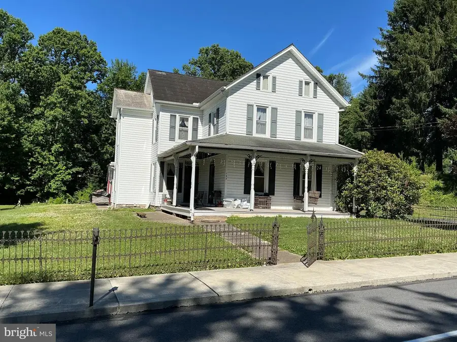 153 S Main St, Bendersville, PA 17306 - #2