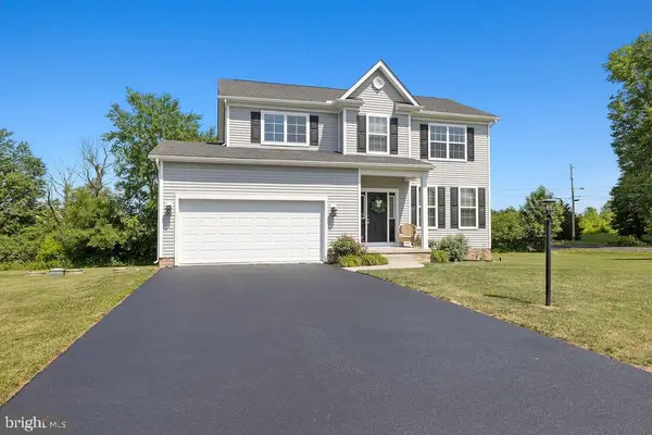 15 Logan Cir, LITTLESTOWN, PA 17340