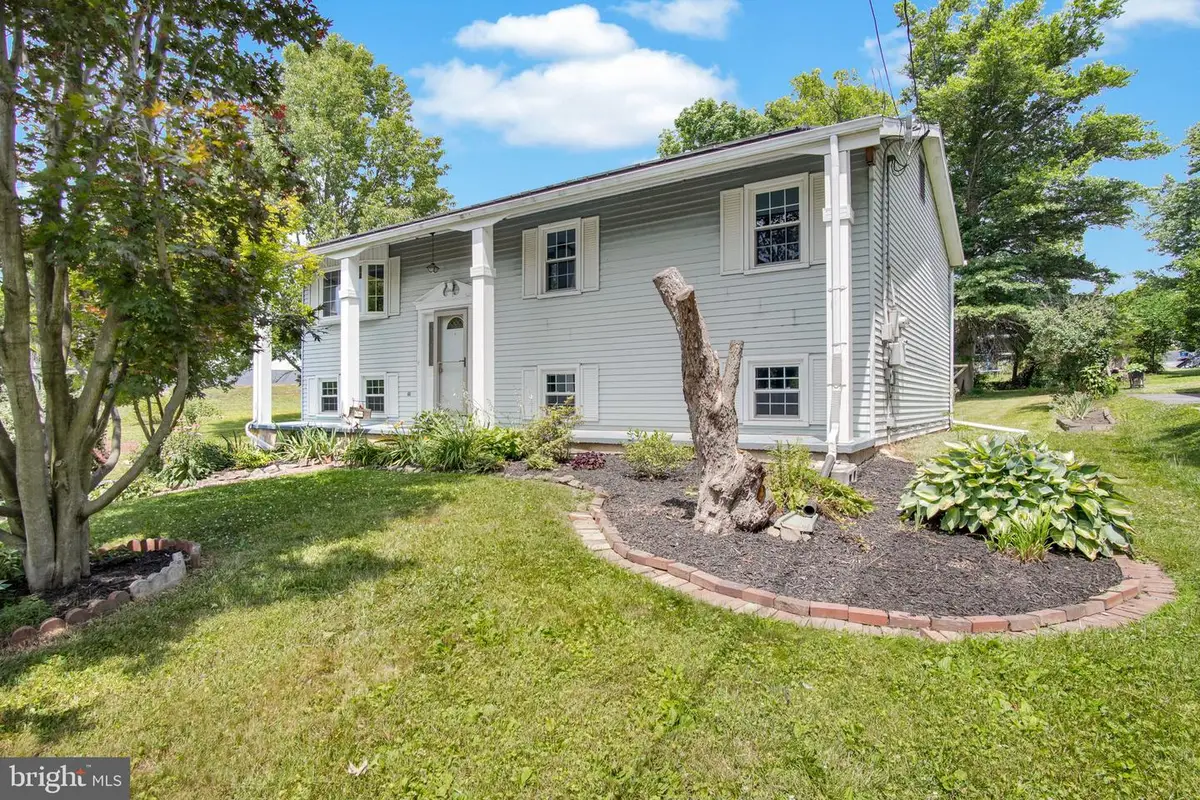 14 Pemberton Dr, East Berlin, PA 17316 - #1