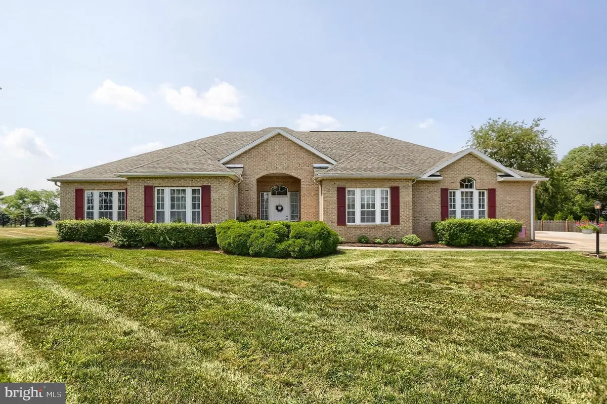 422 Bollinger Rd, Littlestown, PA 17340 - #1