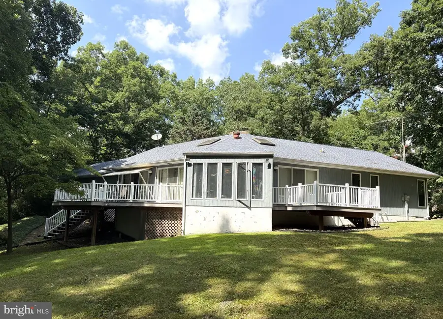 1049 Ridge Rd, Gettysburg, PA 17325 - #2