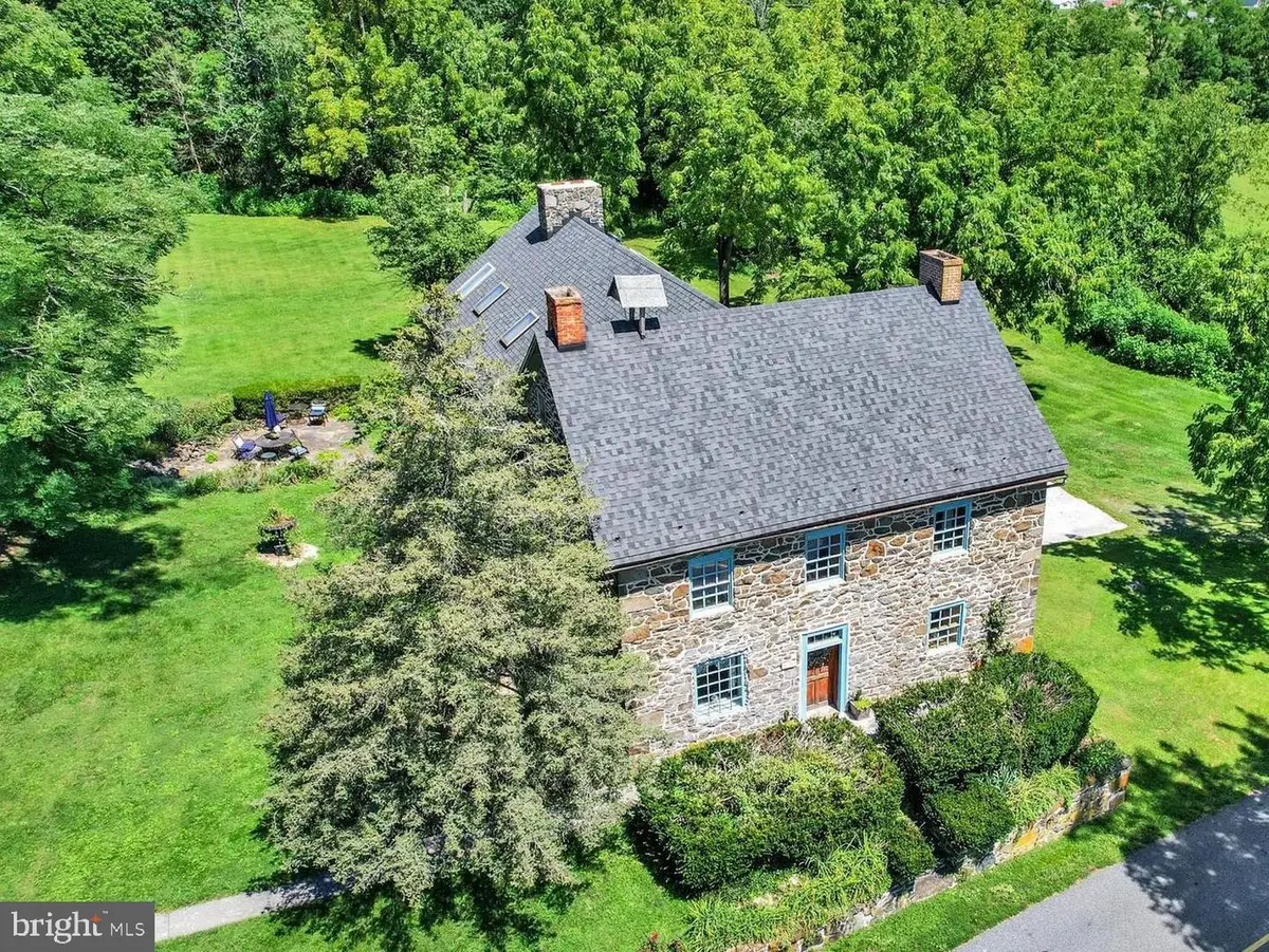 759 Hoffman Rd, Gettysburg, PA 17325 - #1