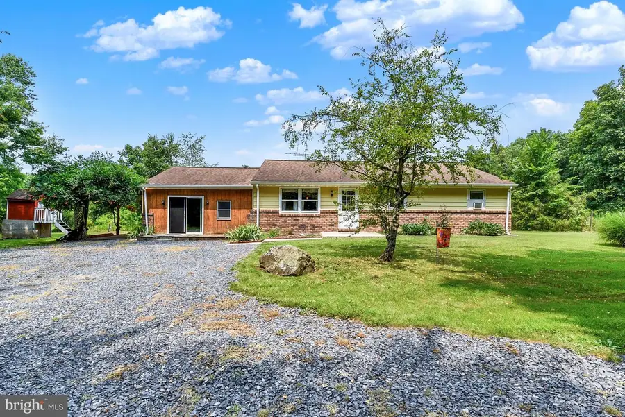 433 Plainview Rd, Gettysburg, PA 17325 - #2