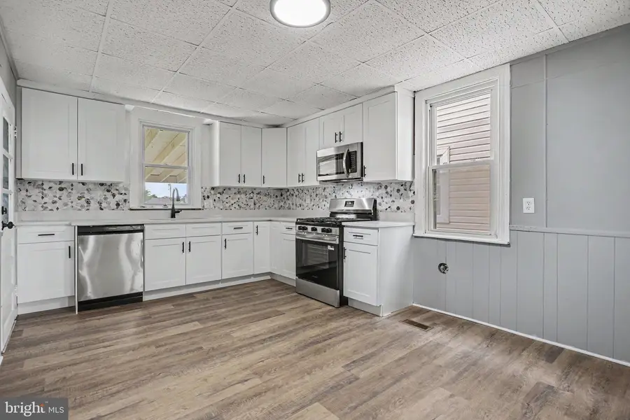613 Third St, Hanover, PA 17331 - #2