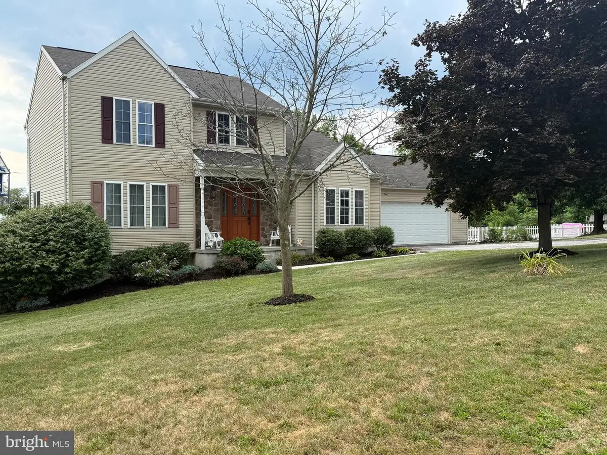 975 Yellow Hill Rd, Biglerville, PA 17307 - #1