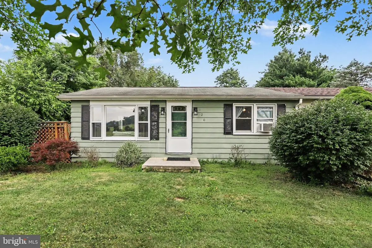 120 Water St, Fairfield, PA 17320 - #1